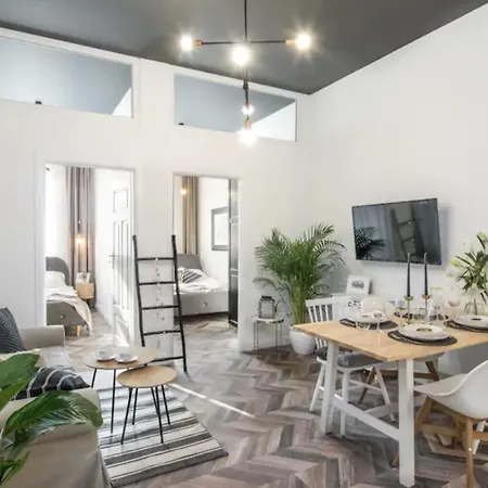 Jozefa 20 Street 2 Bedroom Krakow